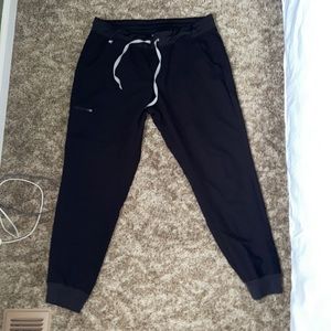 Black figs Zamora scrubs